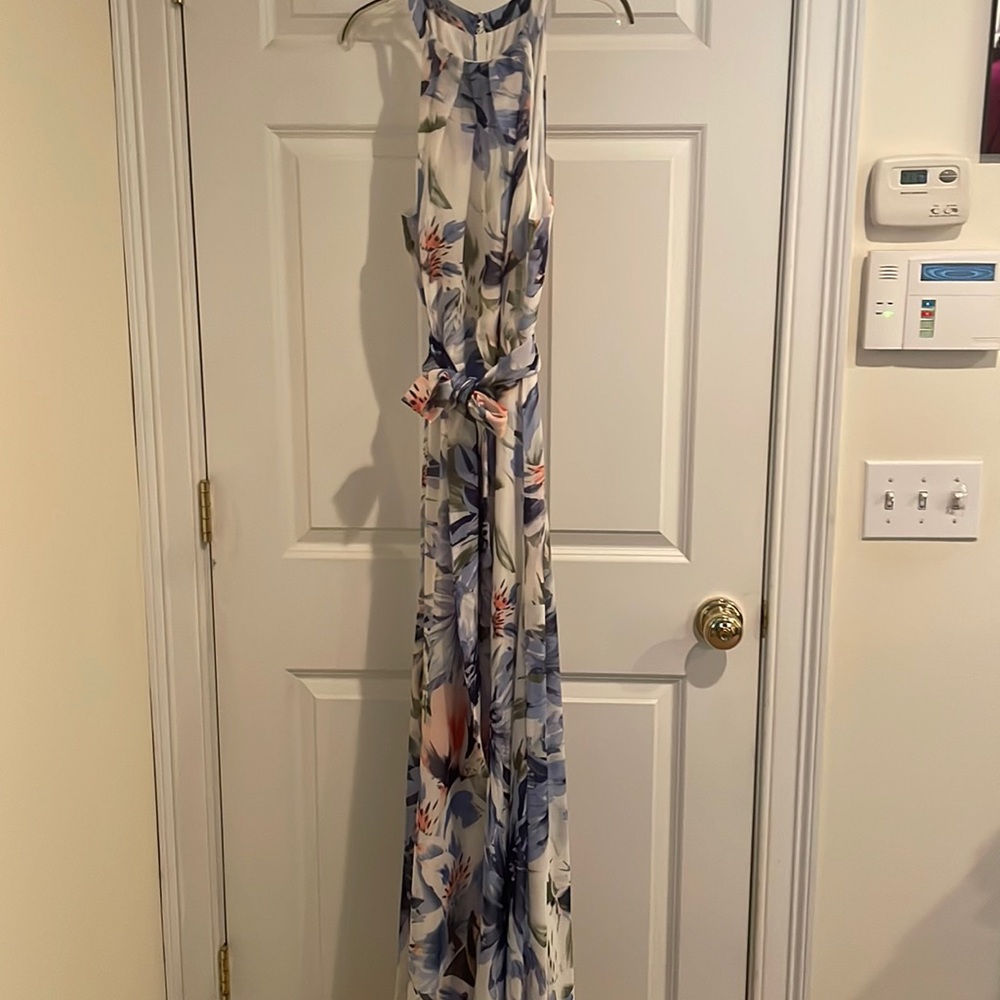 Chiffon floral maxi. Tie belt. Fully lined